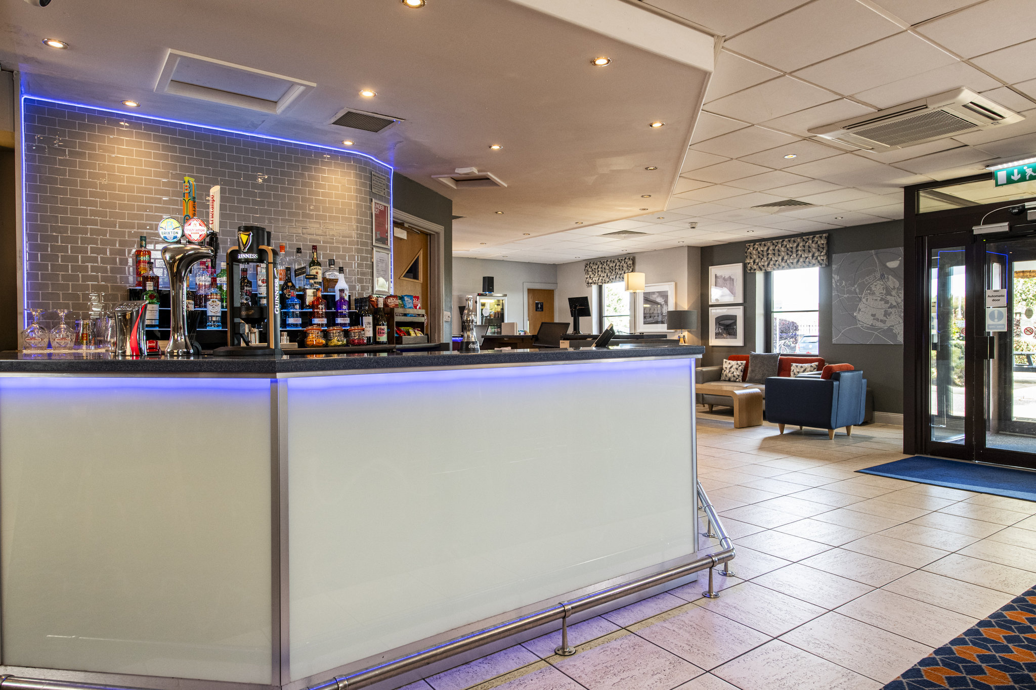 Images Holiday Inn Express Perth by IHG