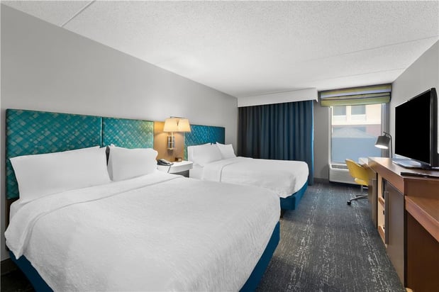 Images Hampton Inn & Suites Newtown