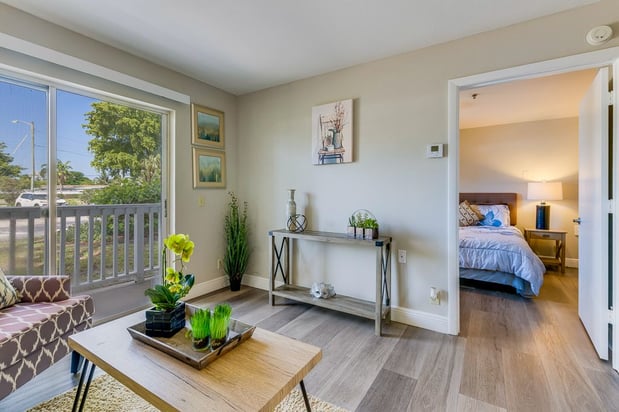 Images Meridian at Lantana