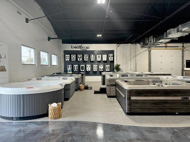 Images Southampton Hot Tub