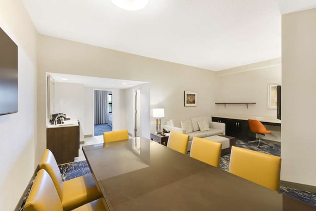 Images Embassy Suites by Hilton Alexandria Old Town