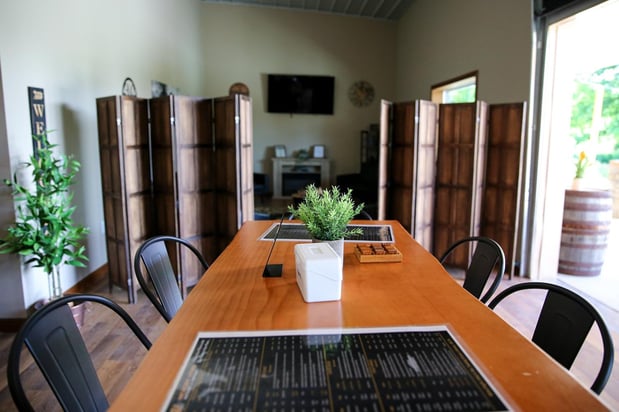 Images Hickory Vines Winery and Venue