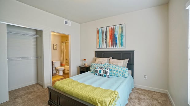 Images Oquirrh Hills Apartments