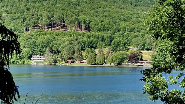 Images Redwood Inn & Suites