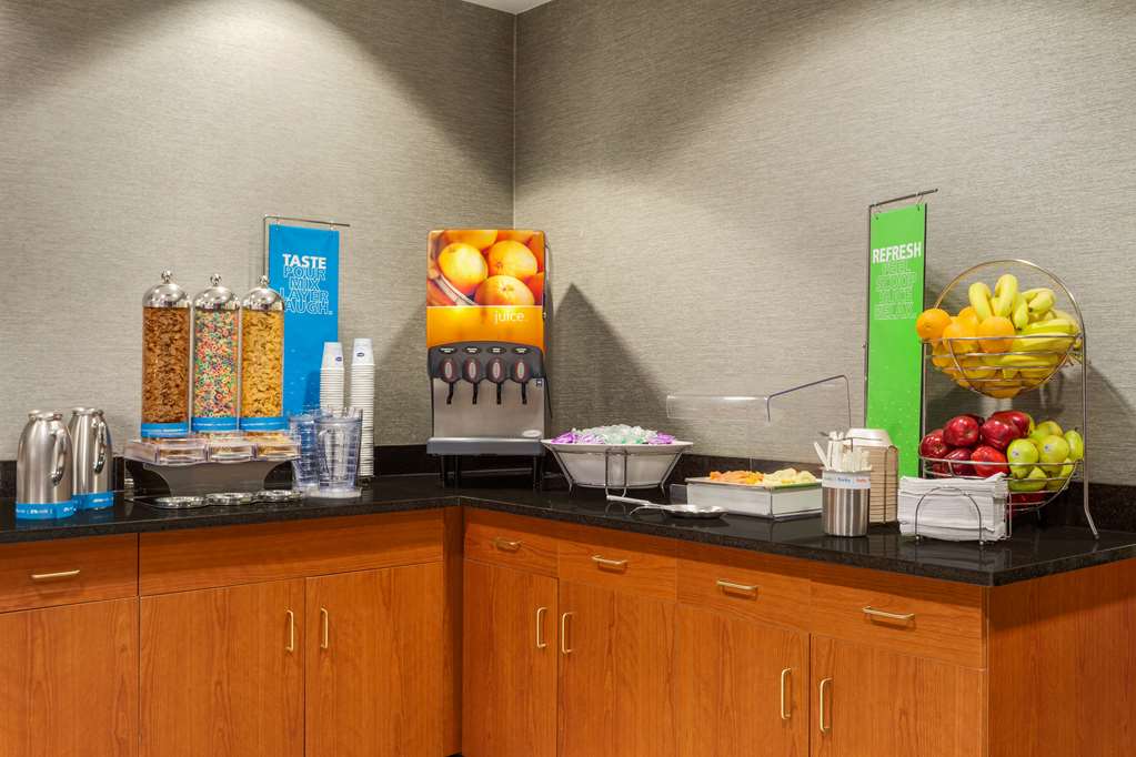 Hampton Inn & Suites Denver-Cherry Creek