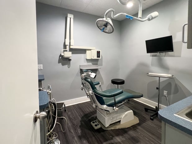 Images Leading Edge Oral Surgery Patchogue