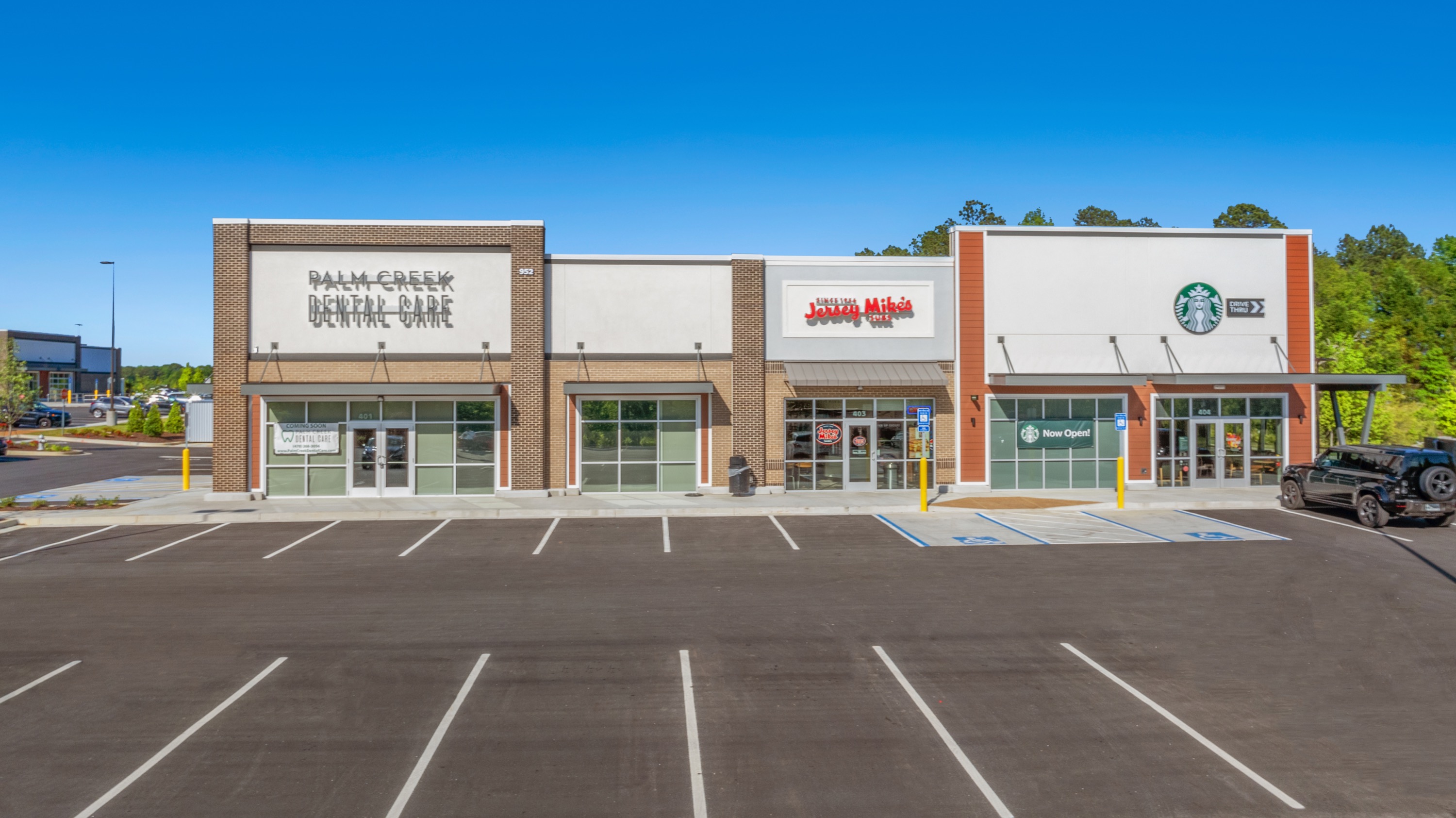 Front of office, Palm Creek Dental Care. Dentist in Dacula, GA. 