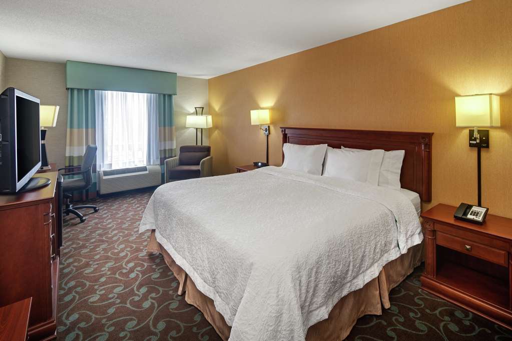 Images Hampton Inn & Suites by Hilton Toronto Airport