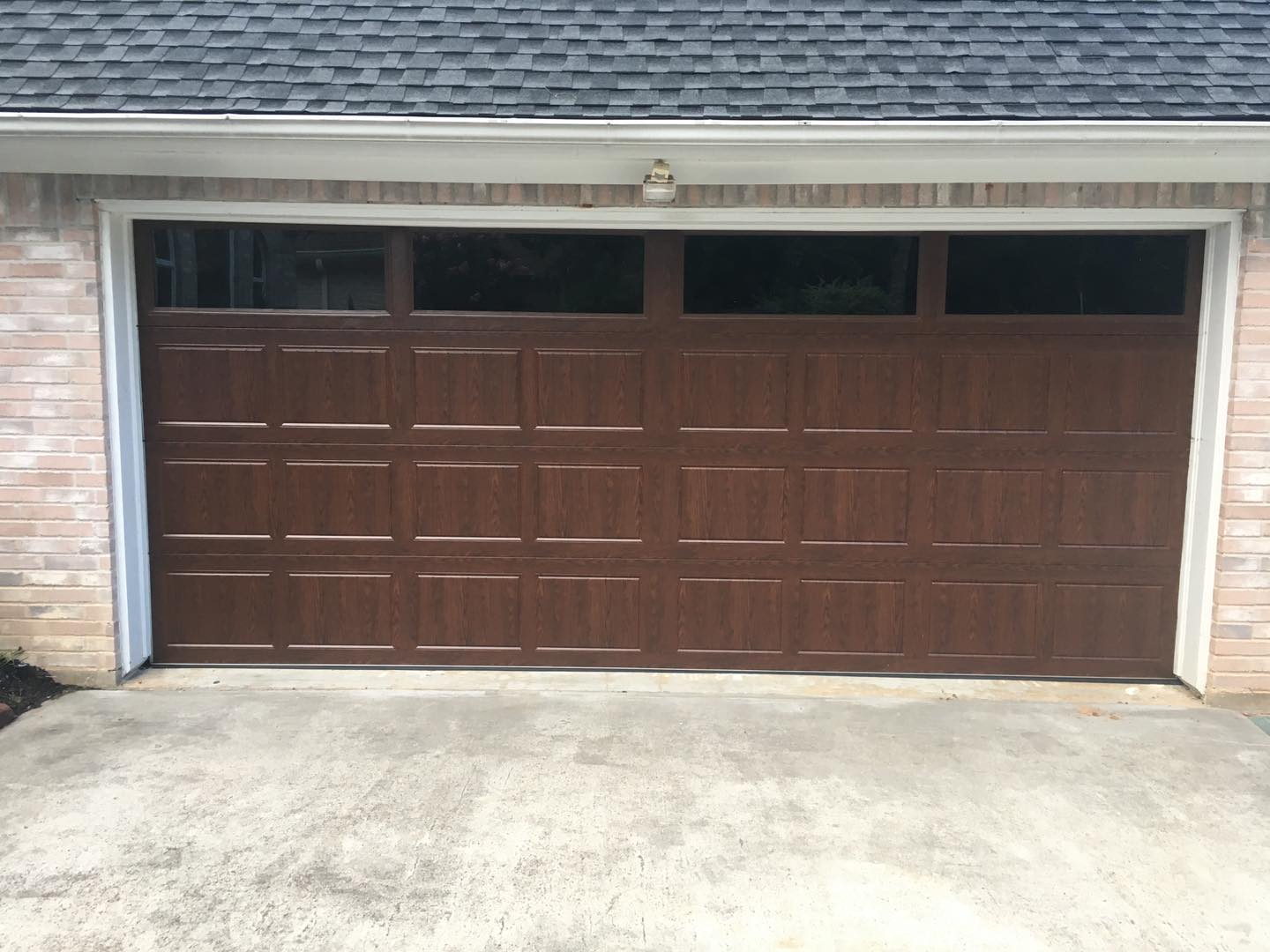 Garage Door Central is a trusted local garage door company providing expert services to homes and businesses in the community. Our team offers dependable solutions for installation, repair, and maintenance. With a commitment to customer satisfaction, we deliver quality service tailored to local needs.