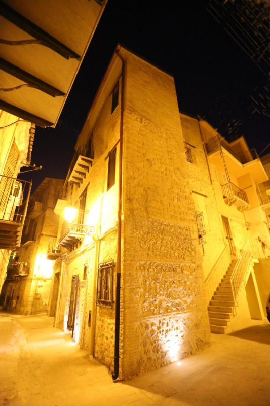 Images B&B -Casa Vacanza- Antica Dimora Dell' Ammiraglio