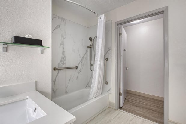 Images Best Western Greensboro Coliseum Inn
