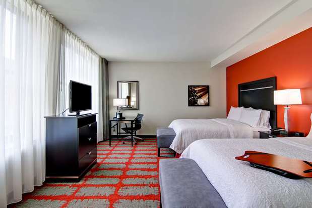 Images Hampton Inn & Suites Cincinnati-Downtown