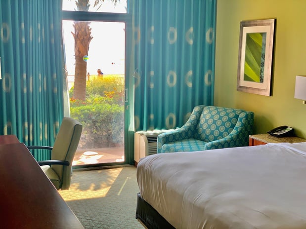 Images Holiday Inn & Suites Virginia Beach - North Beach by IHG