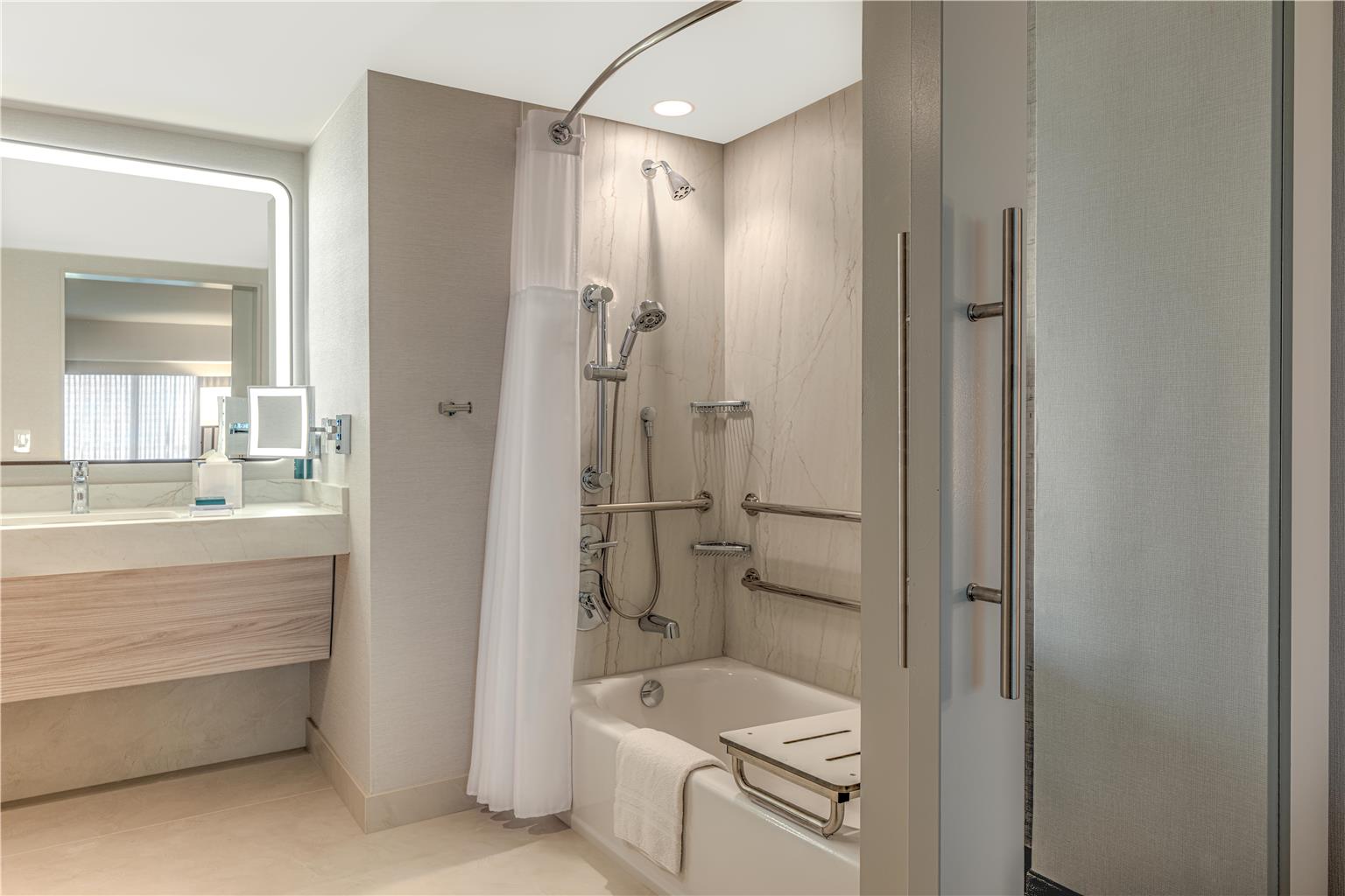 Guest room bath