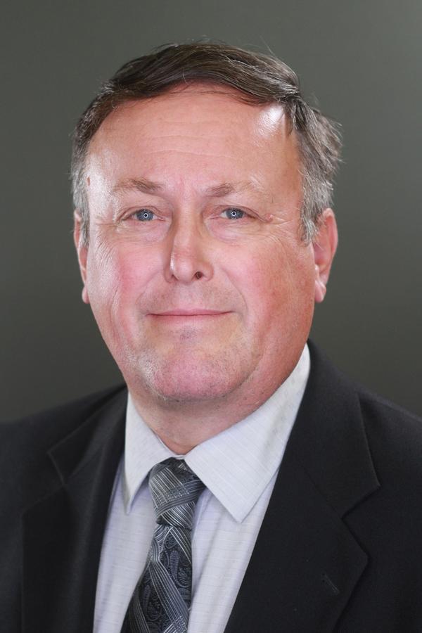 Edward Jones - Financial Advisor: Bob Vine, DFSA™ Cambridge (519)623-0317