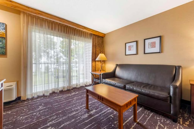 Images Best Western Premier The Lodge on Lake Detroit