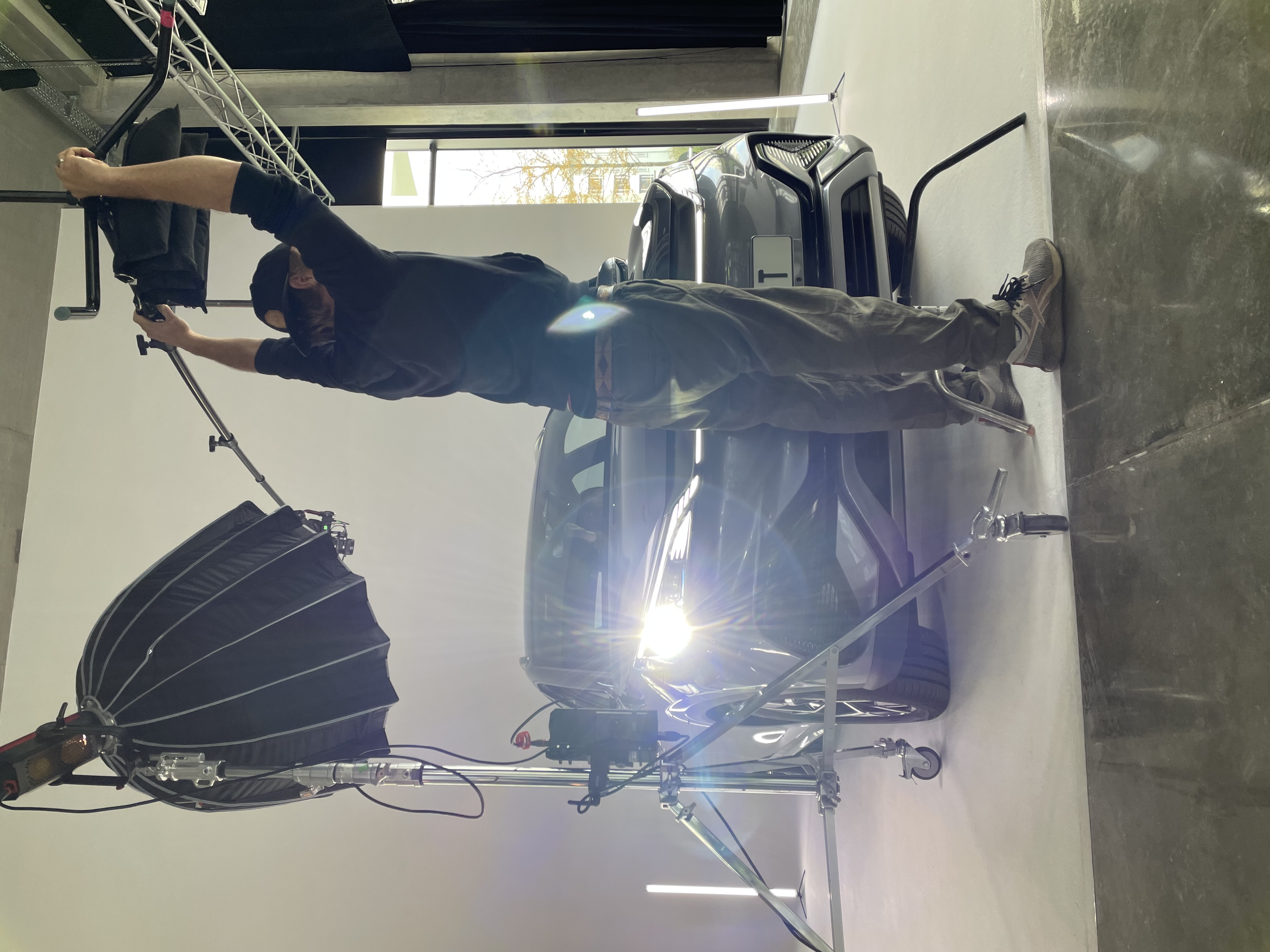 Moritz Elnrieder | Videoproduktion München - Spezialist für deine Unternehmensfilme, Lierstraße 19 in München