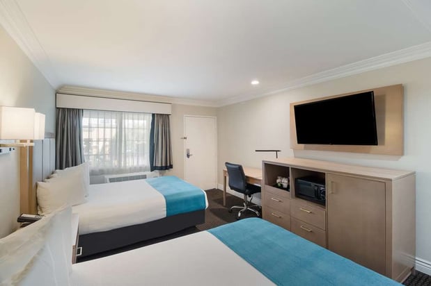Images Best Western Woodland Hills Inn