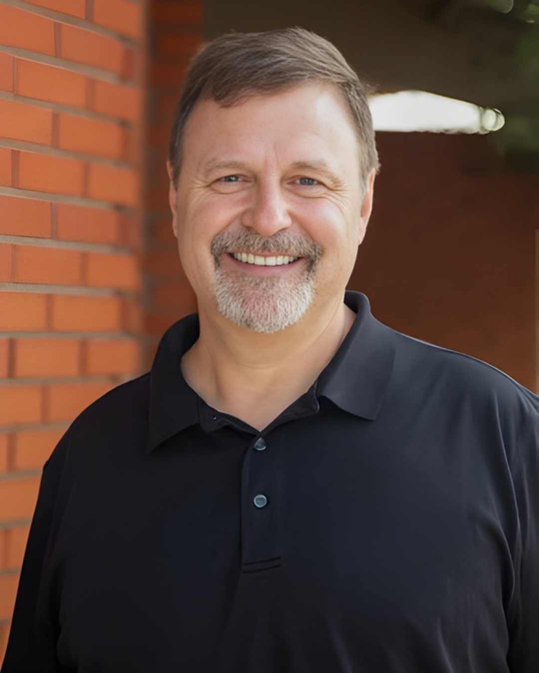 Dentist & owner, Daryl Robertson, DDS, FAGD (aka 