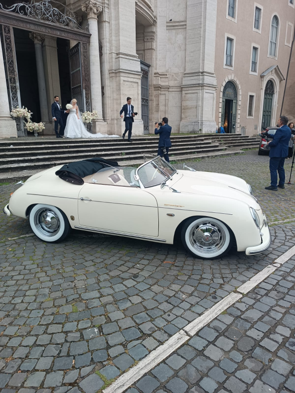 Images Il Boss delle auto da cerimonia Napoli - Noleggio auto per cerimonie ed eventi