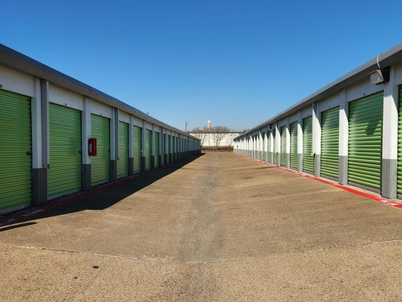 Extra Space Storage Image