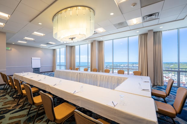Images Crowne Plaza Ventura Beach by IHG