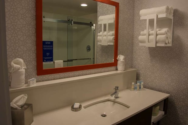 Images Hampton Inn & Suites Olean