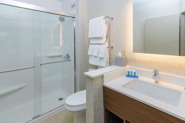 Images Holiday Inn Express Southington by IHG