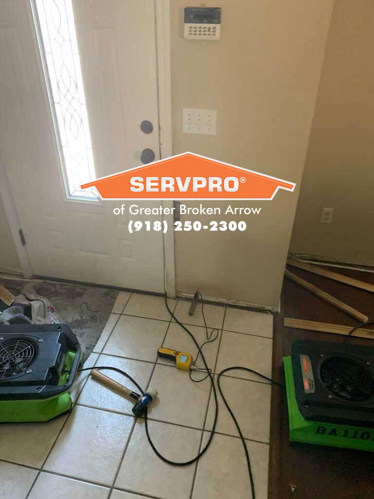 When water damage is too extensive, our team is faced with making the decision to remove hardwood floors. (918) 250-2300