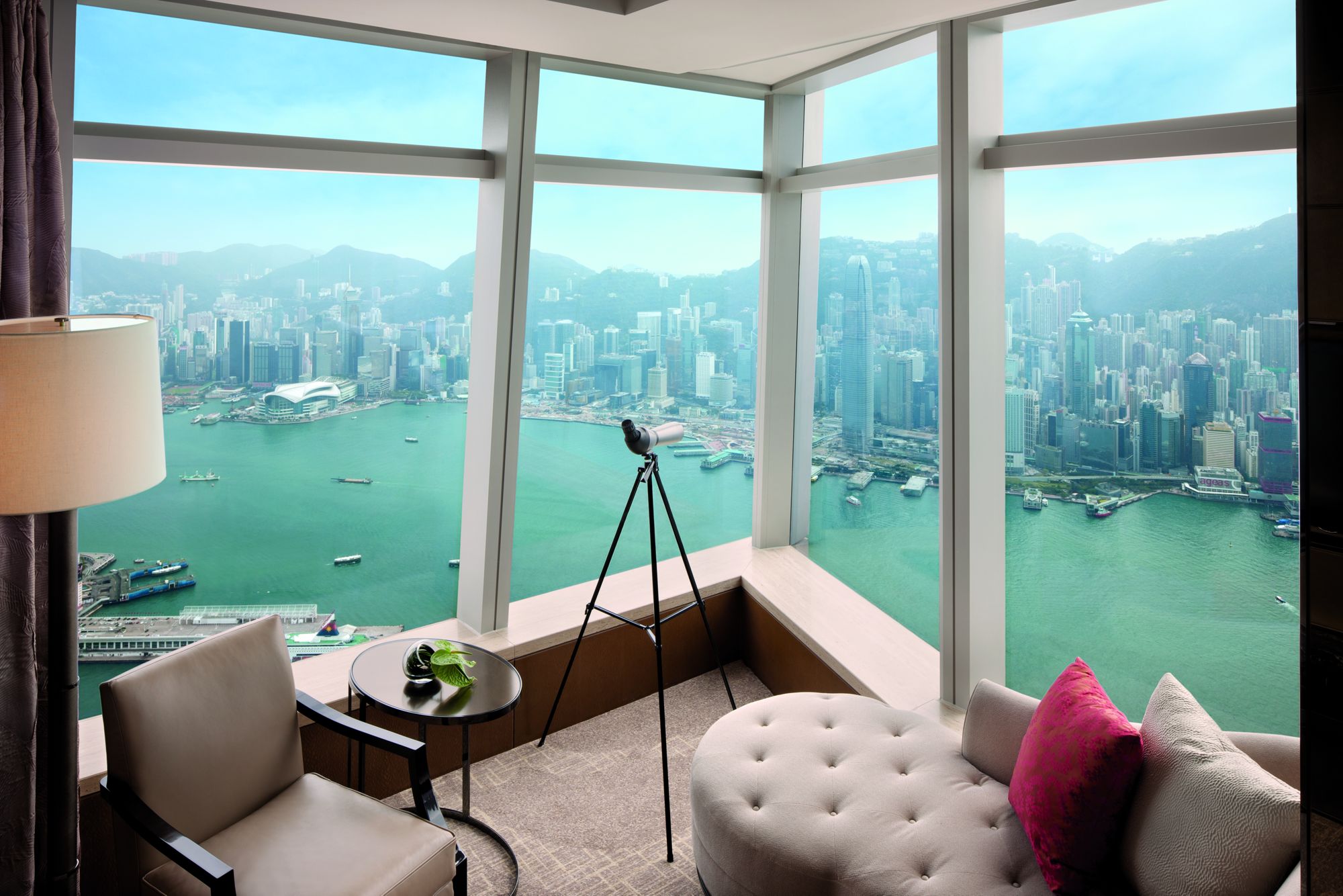 Ritz-carlton hong kong.