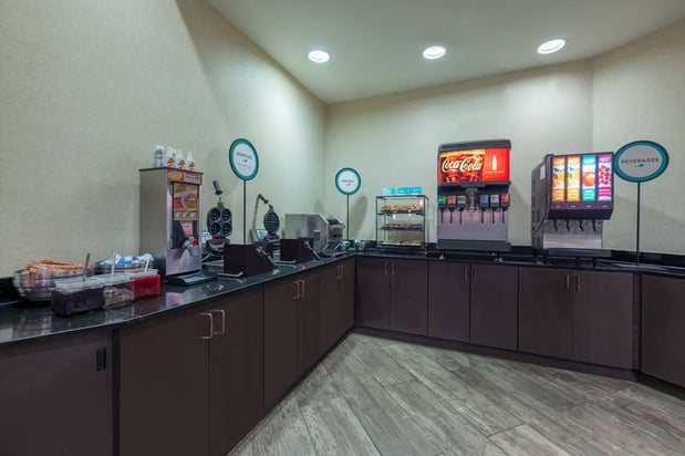 Images Embassy Suites by Hilton Tulsa I-44