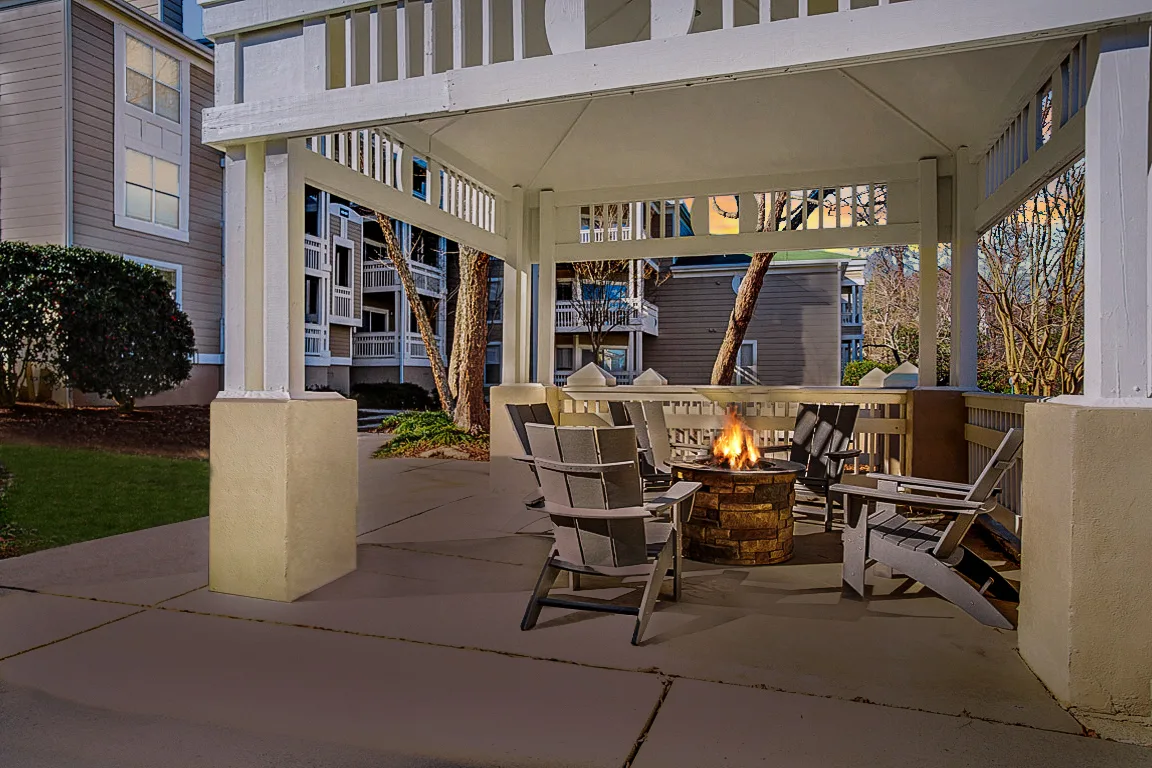 Fire Pit Lounge