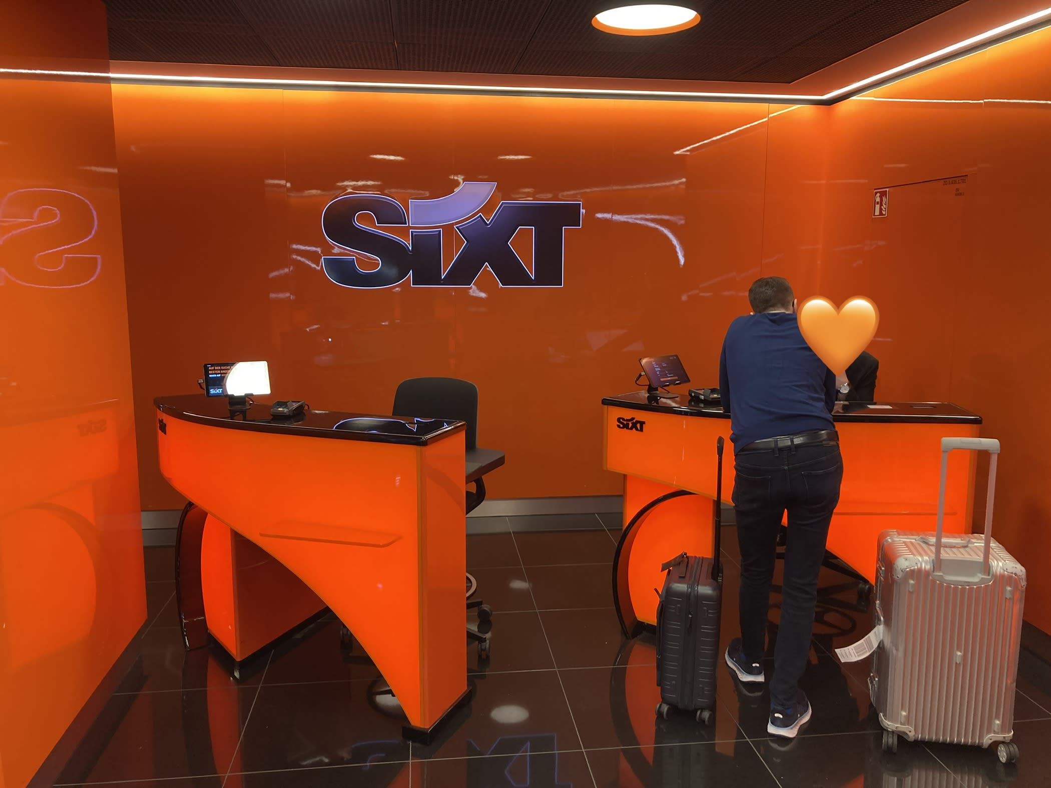 SIXT Autovermietung Düsseldorf Flughafen, Terminal Ring 1, Zentralgeb. in Düsseldorf