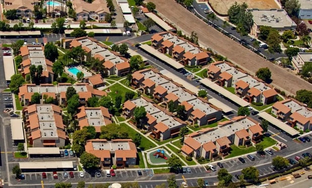 Images The Oaks Apartments