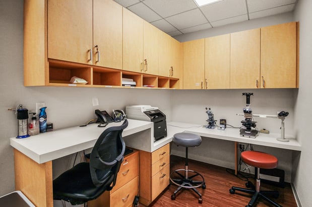 Images Moy, Fincher, Chipps Facial Plastics & Dermatology - Beverly Hills