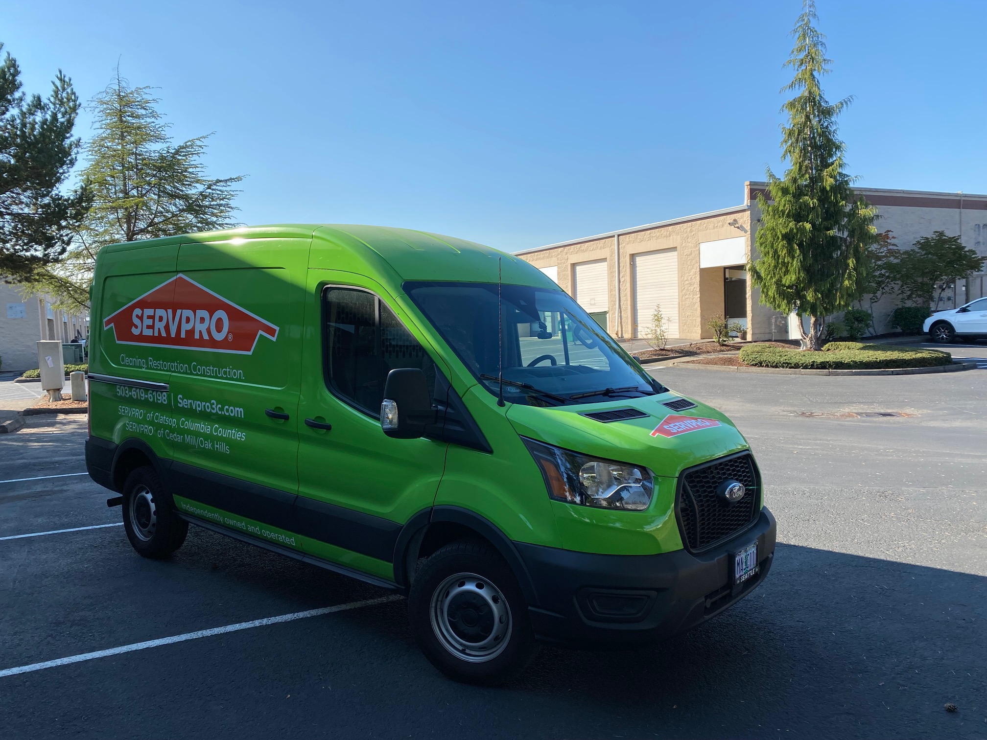 Here is one of SERVPRO of Cedar Mill/Oak Hills newest vans. You might see us driving around town helping your neighbors - and we are available 24/7 for emergencies as well.