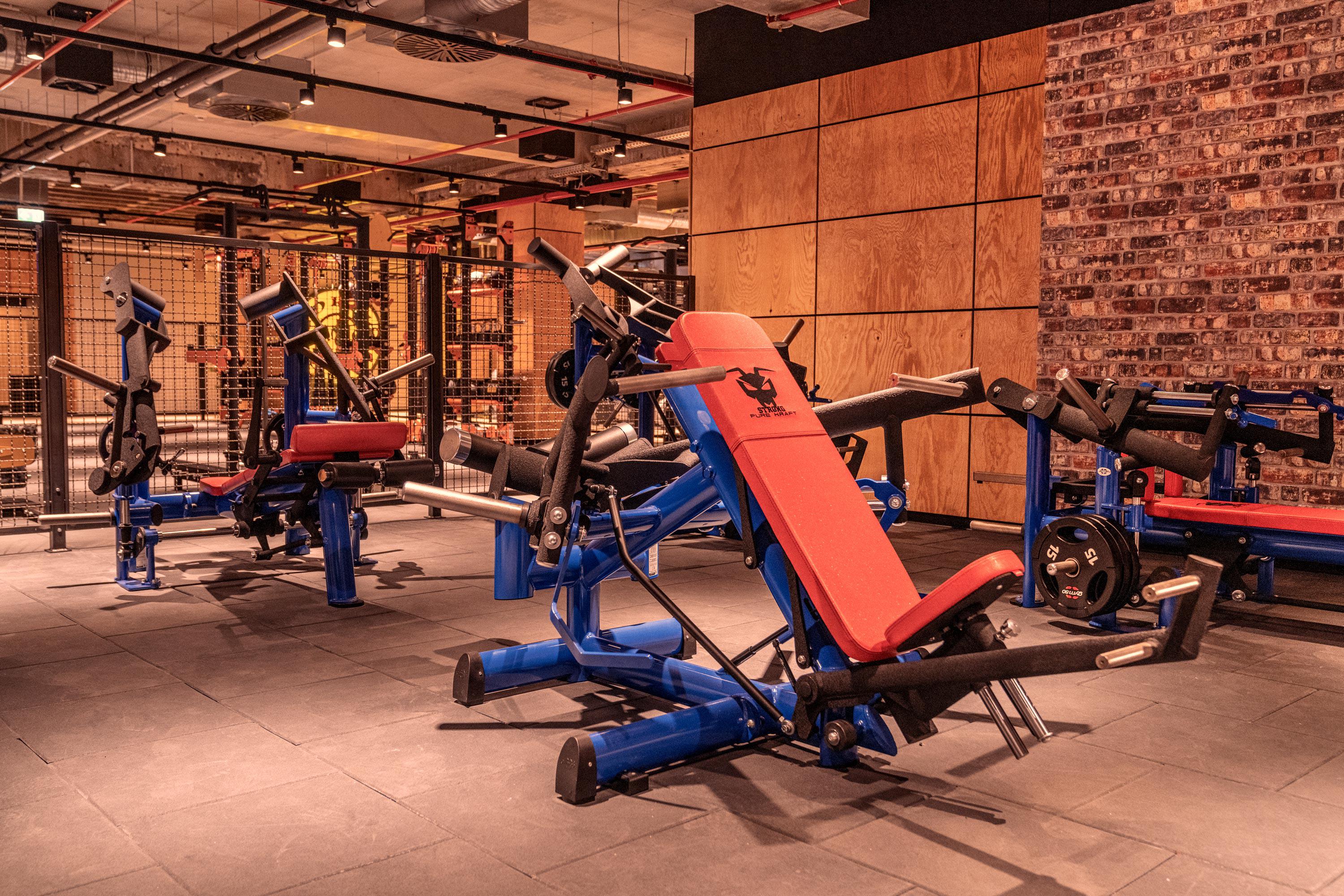 Bild 6 Gold's Gym Fitnessstudio in Herne