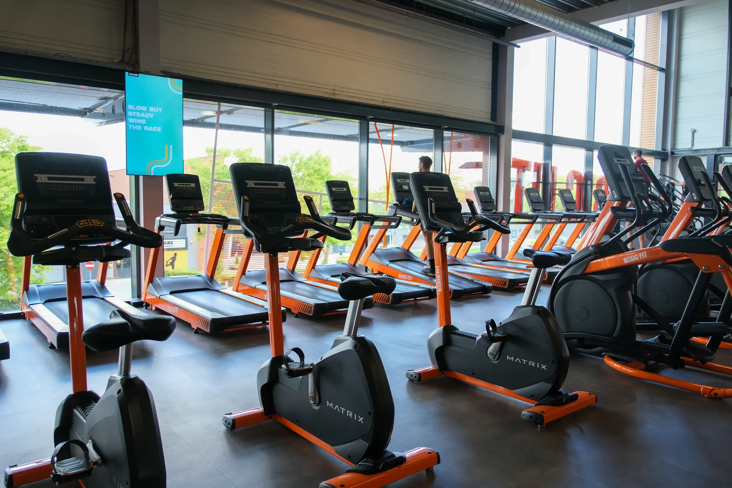 Foto's Basic-Fit 24/7