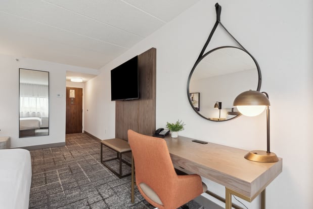 Images Crowne Plaza Lansing by IHG