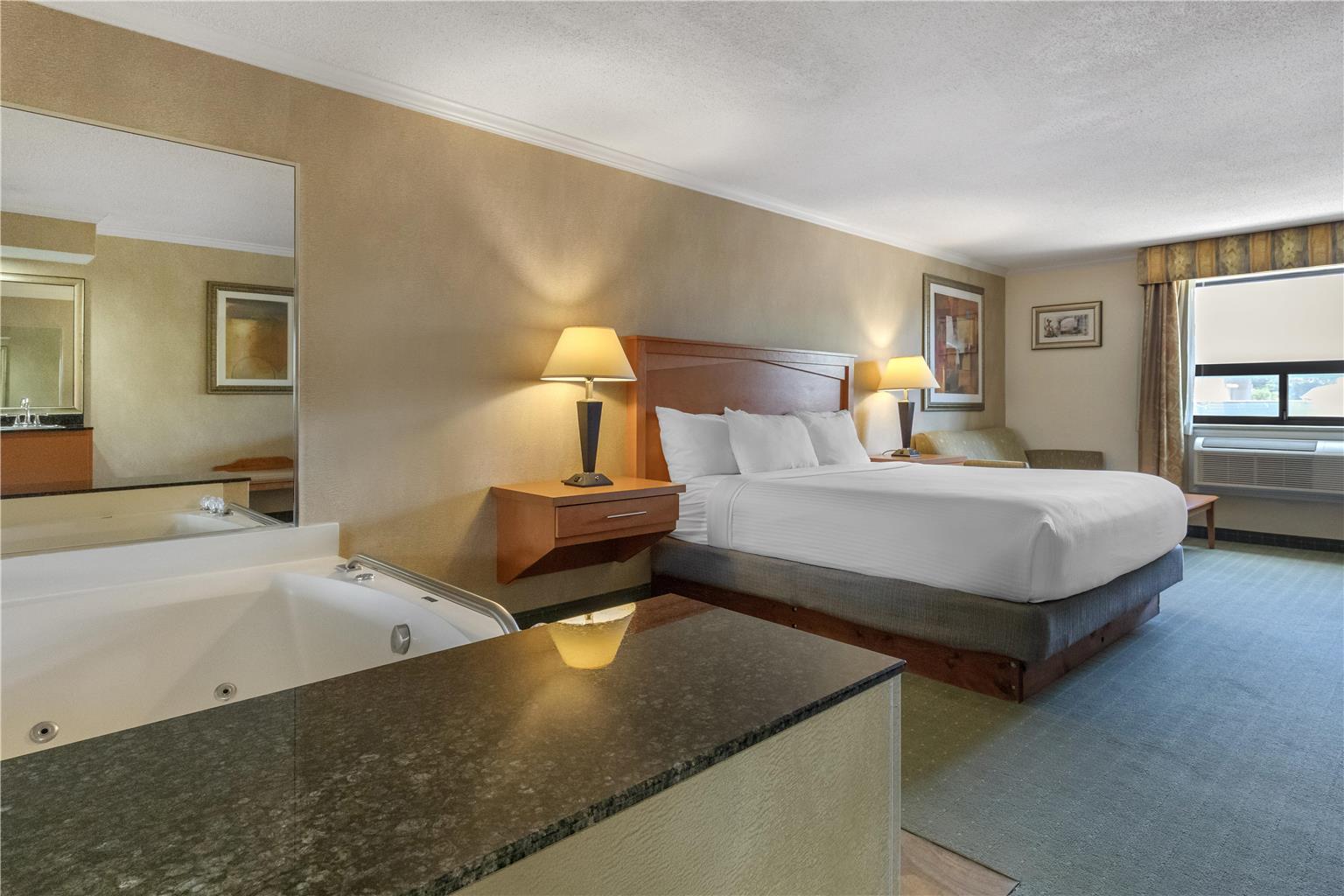 ADA King Suite