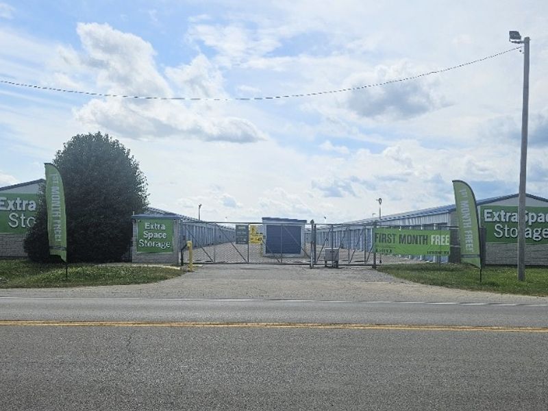 Beauty Image - Storage Express at 16689 N 1000th St, Effingham, IL 62401