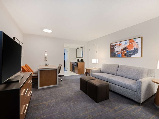 Images Embassy Suites by Hilton Chicago Downtown River North