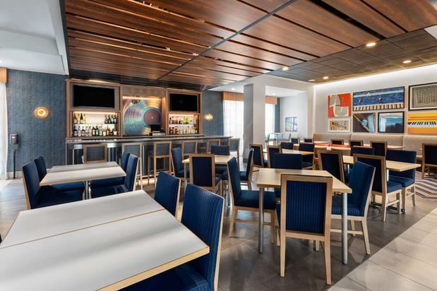 Images Hampton Inn by Hilton Nashville Airport Century Place