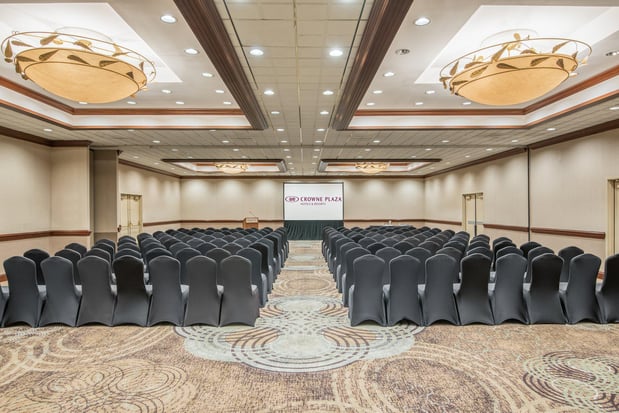 Images Crowne Plaza Knoxville Downtown University by IHG