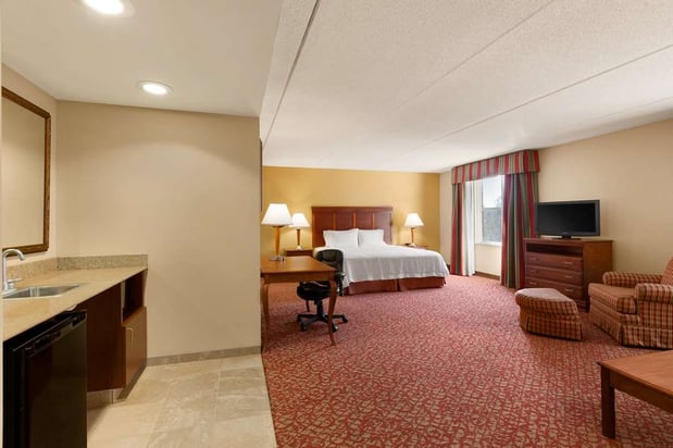 Images Hampton Inn & Suites Williamsburg Historic District