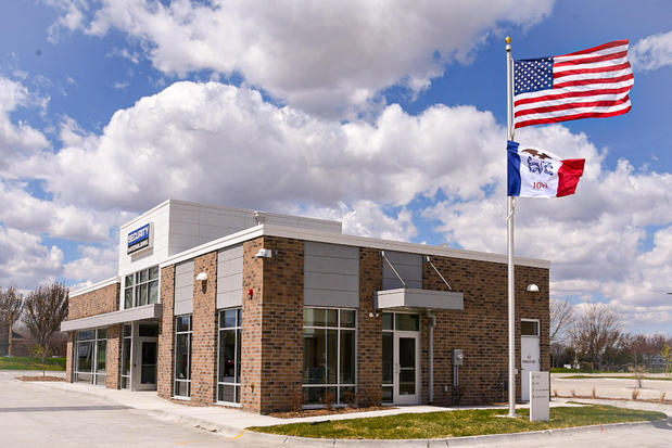 Images Security National Bank of Iowa