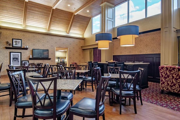 Images Hampton Inn & Suites Williamsburg-Richmond Rd.
