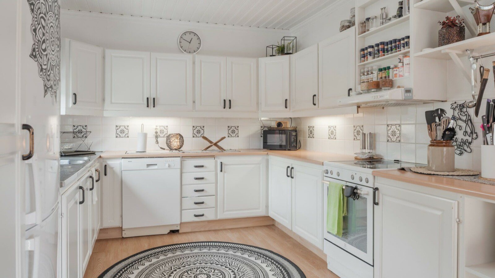 Images Guestly Homes - Big & cozy apartment in the city