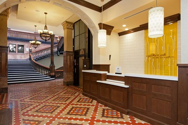 Images Hilton Garden Inn Milwaukee Downtown