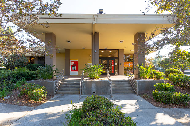 Images Wells Fargo Bank